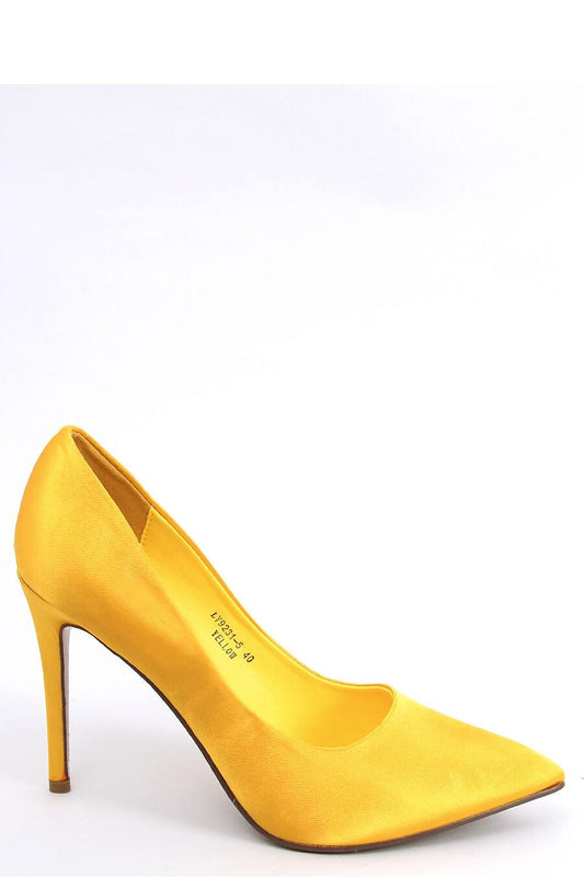 shoes with a heel Inello